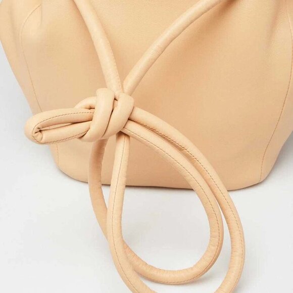 Bottega Veneta Beige Smooth Nappa Leather Beak Flap Bag - Picture 4 of 12